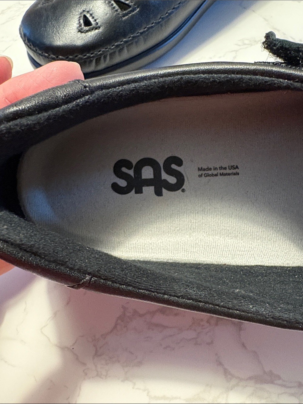 SAS women’s 8.5 Black Leather Mary Jane Strap Shoes excellent condition - Picture 2 of 10